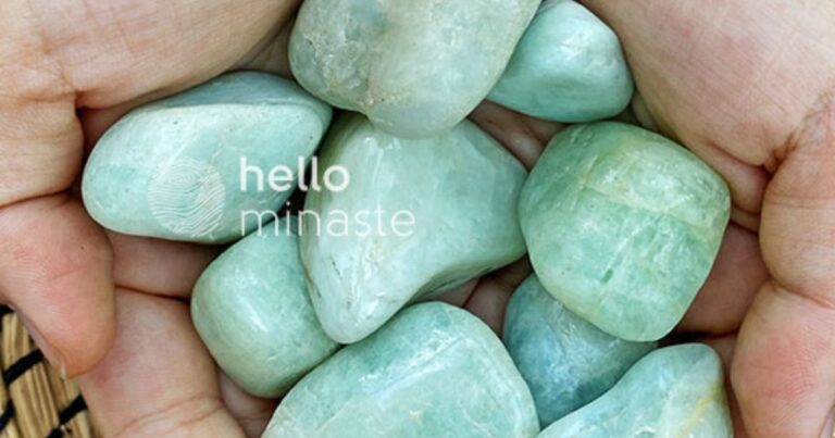 Aquamarine Stone: Benefits & Healing Properties